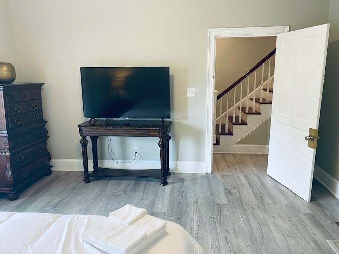 Alcove Rooms's room