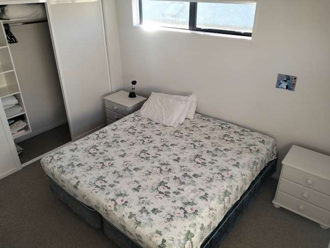 Pausina's room
