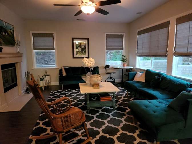 MonicaLee's room