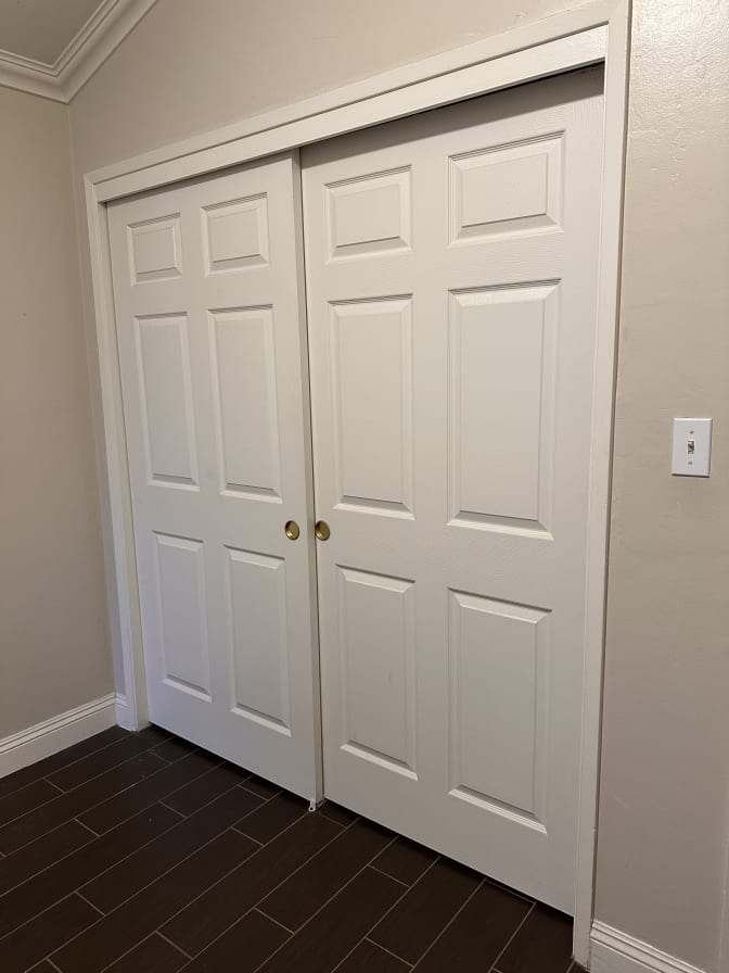 Alexis's room