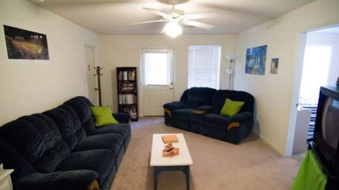 Alcove Rooms's room
