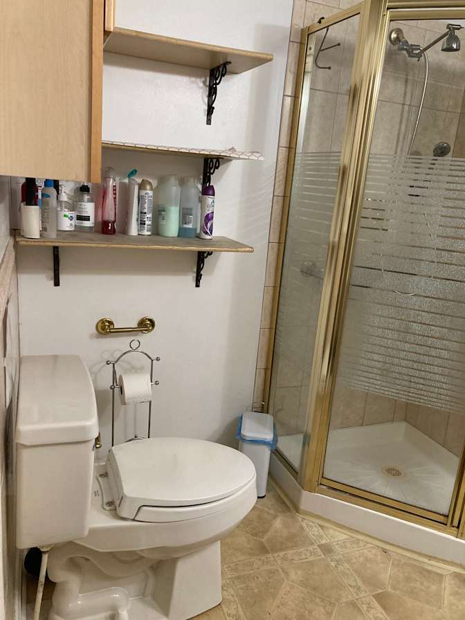 College Park Bed and Bath's's room