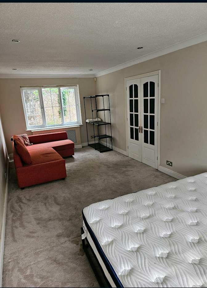 Miro Sidlo's room