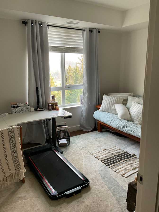 Vanessa Hair's room