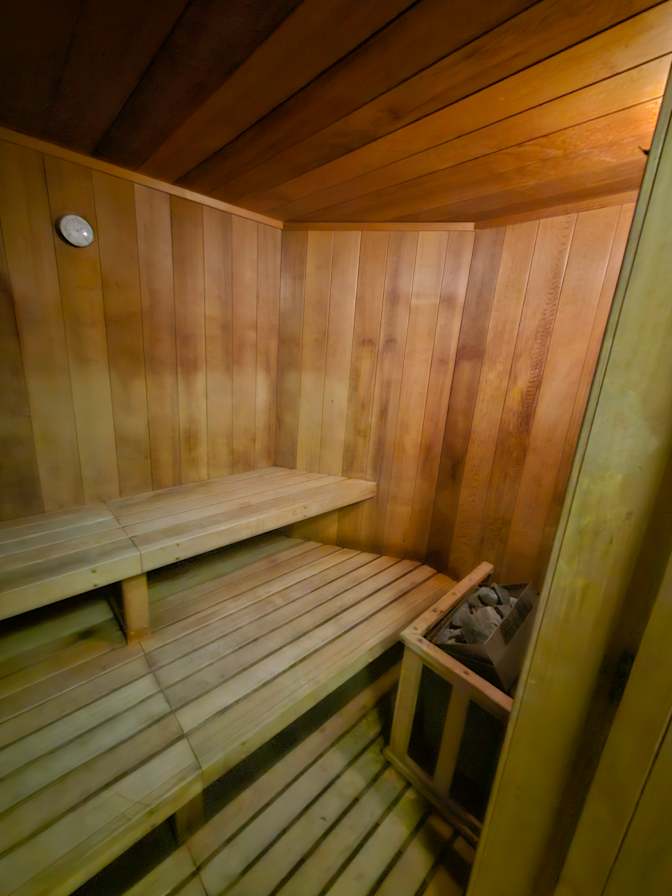 Eric Broberg's room