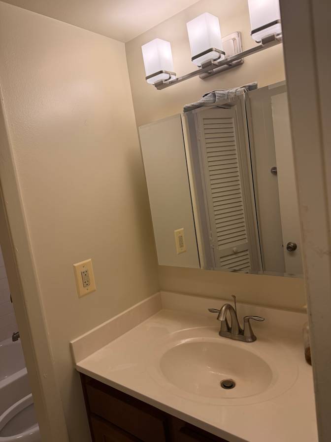 Moninma's room