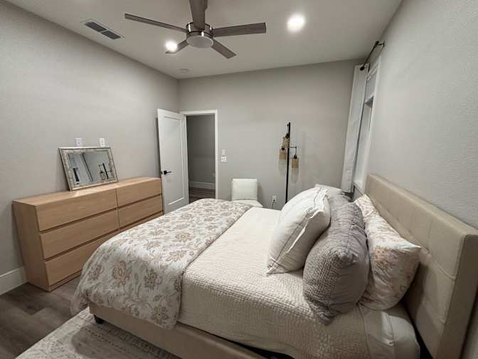 Andy Pon's room