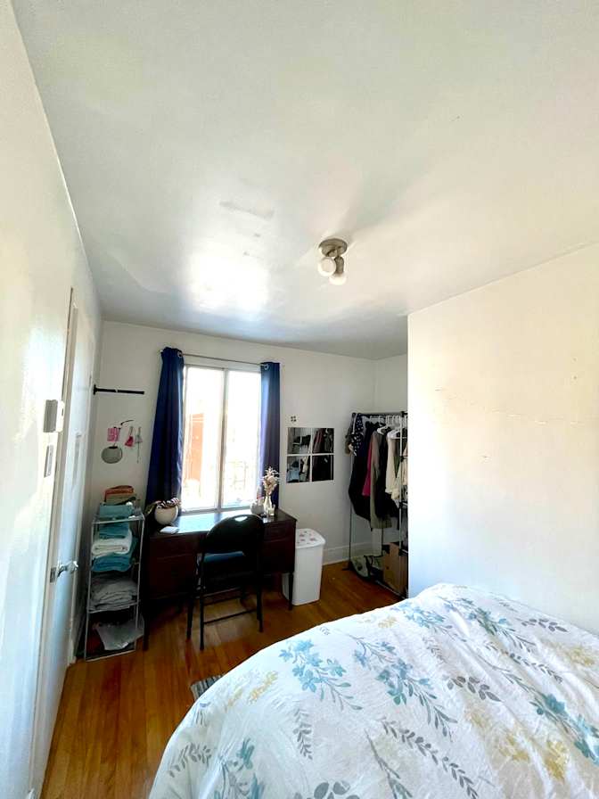 Ali's room
