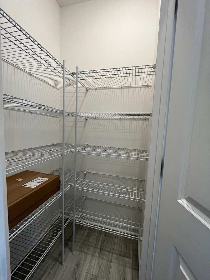 Alcove Rooms's room