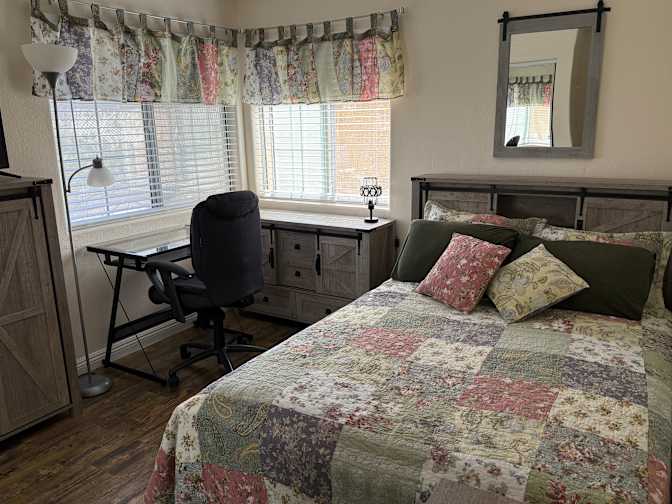 DeAnn's room