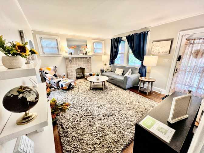 Cincy Furnished Stays's room
