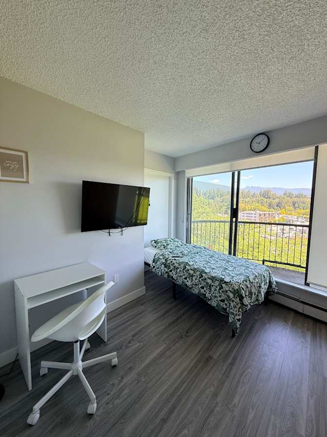 Leo's room