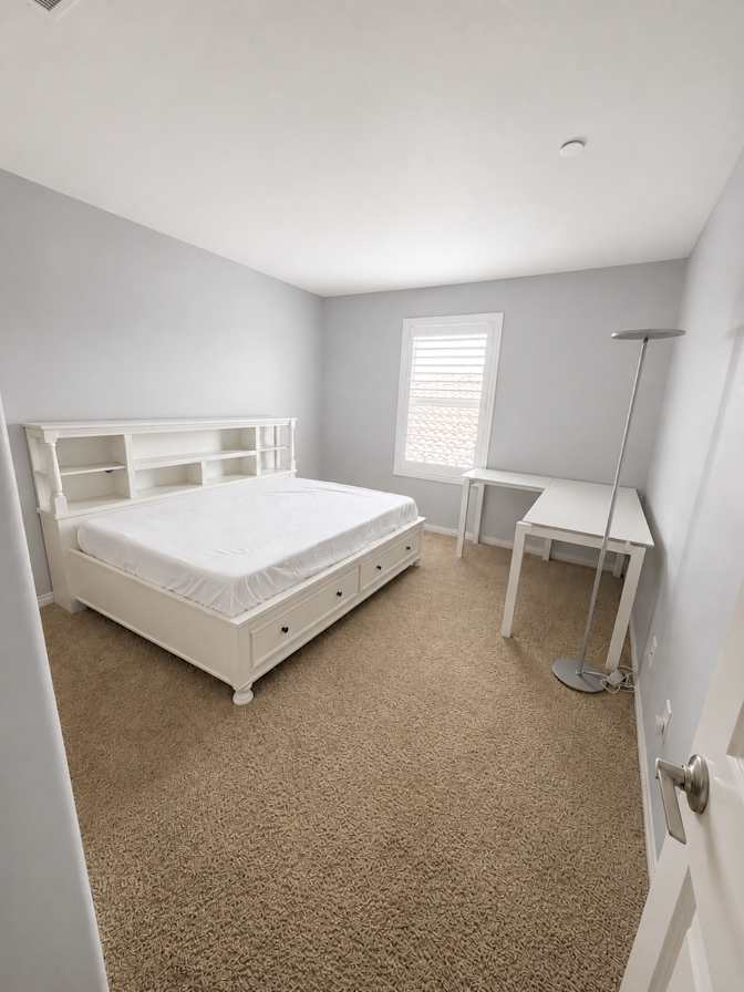 Dale Rosas's room