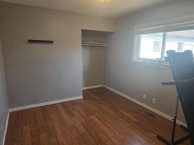 Gregory Kovas's room