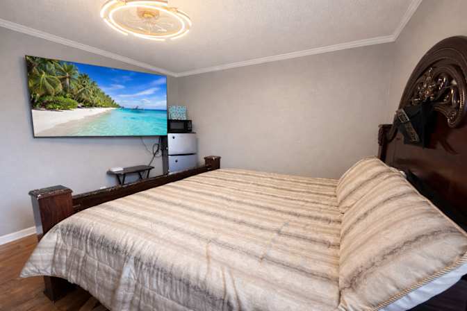 Ellen's room