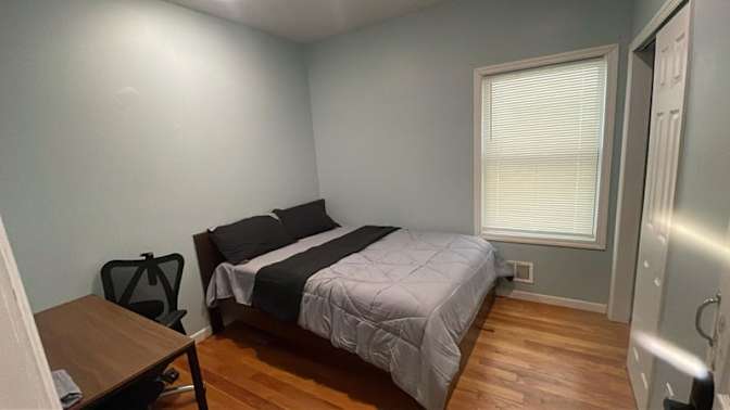 DAN MAK's room