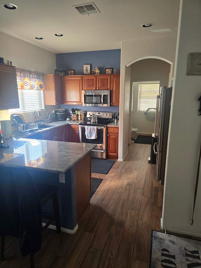 JBrax's room