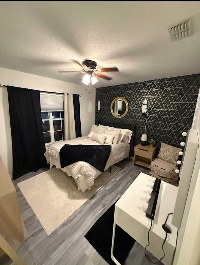 Yazlin's room