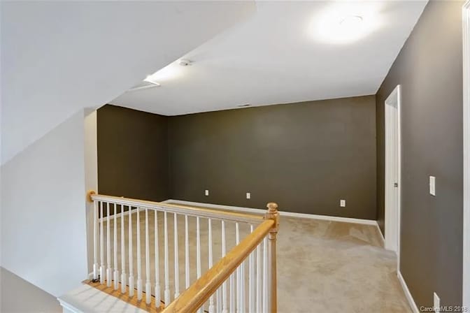 Alcove Rooms's room