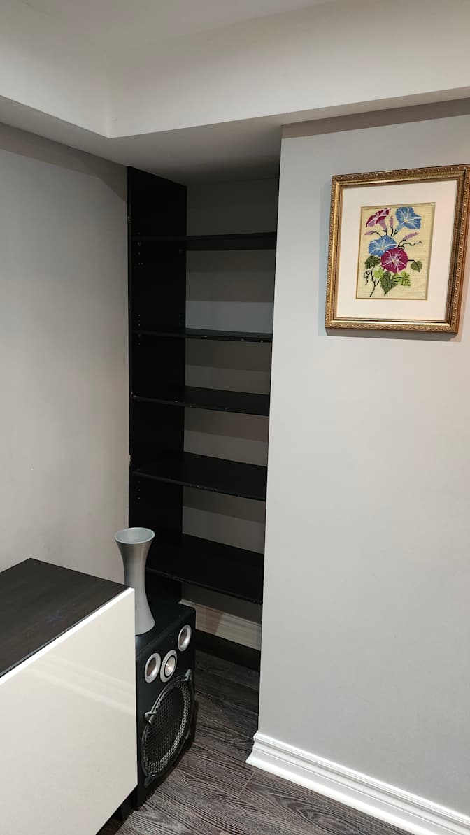 Zohra's room