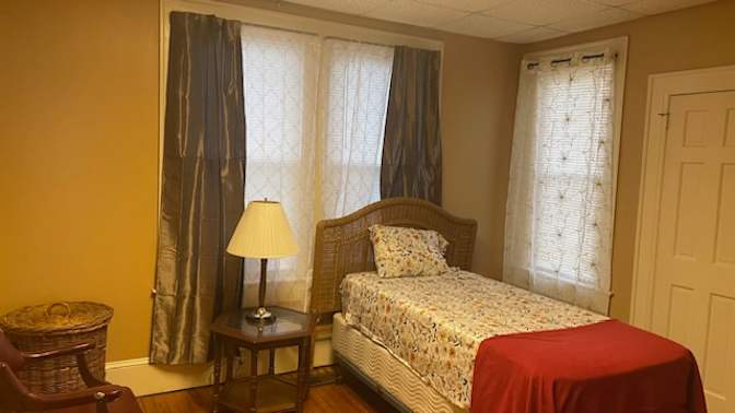 Lois's room