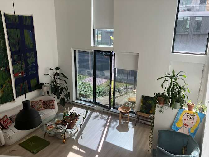 Dahlia's room