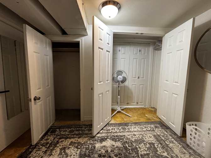Renée's room
