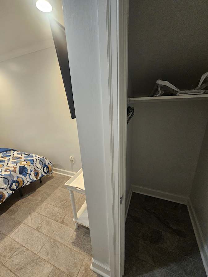 CL&C Property Management and Consulting's room