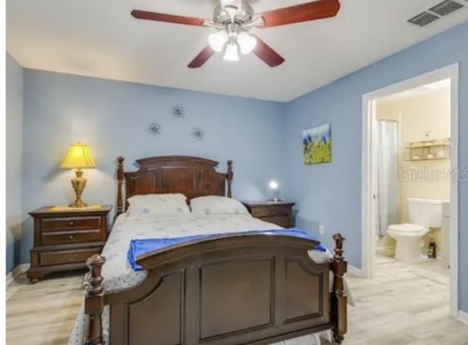Kenya H Williams's room