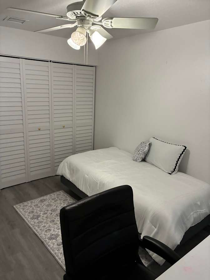 Robert Wezkiewicz's room