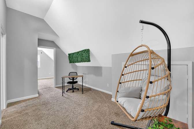 lifedoorrentals's room