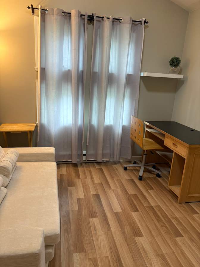 MARLENE DE MELT's room