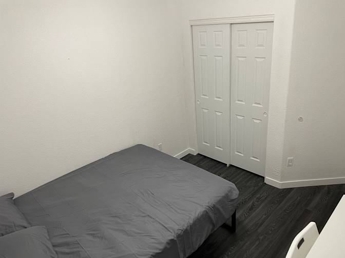 Dominique's room