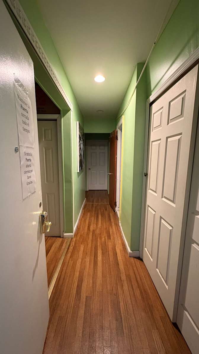 Luis's room