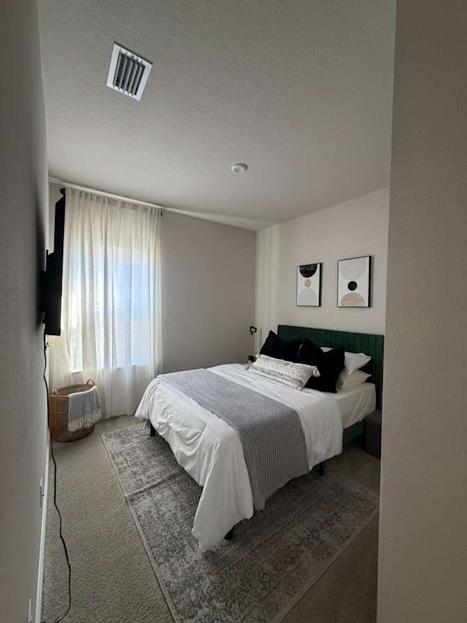Jaclyn's room