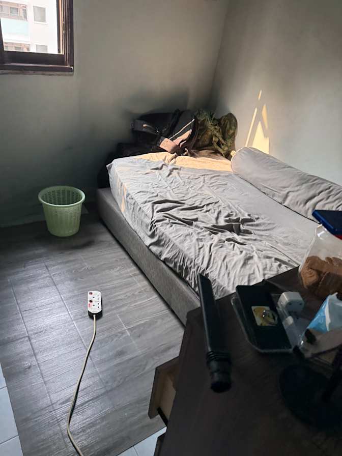 Yong Shen's room