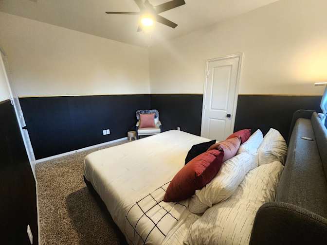 Ysabel's room