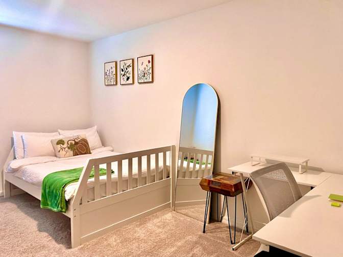 Gene's room