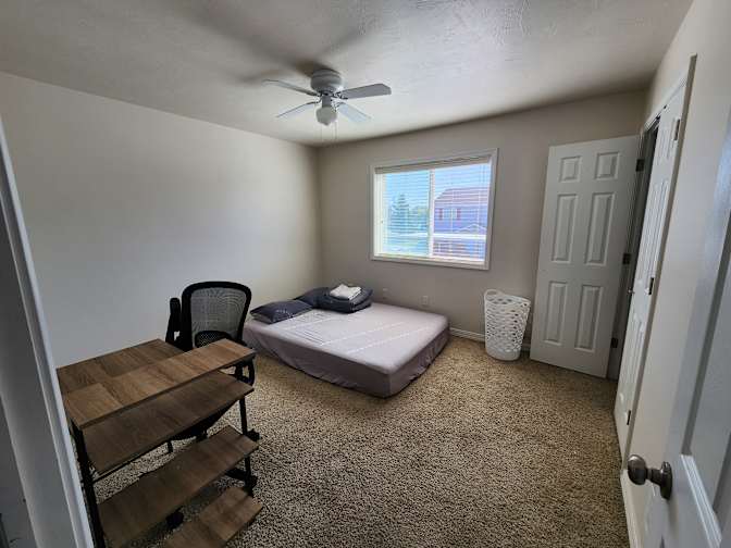 Tollan's room