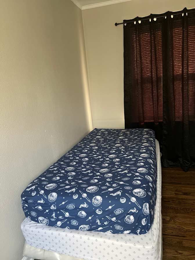 Benz's room