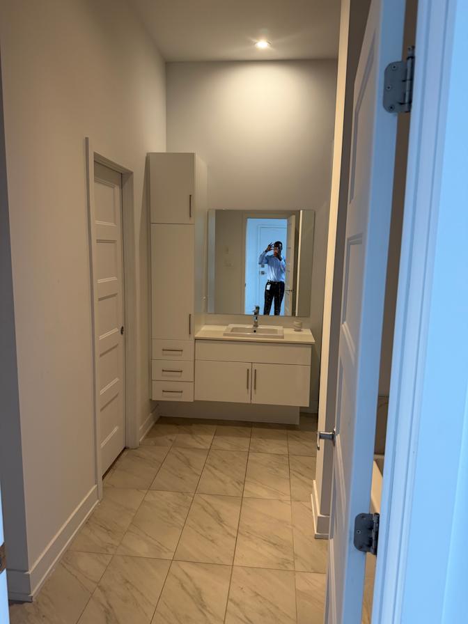 Desmond's room