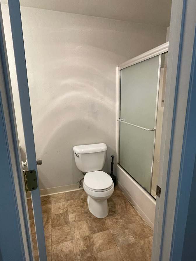 Dee's room