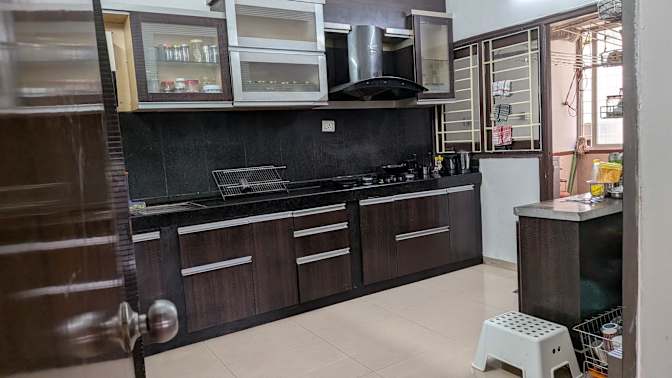 Garuav's room