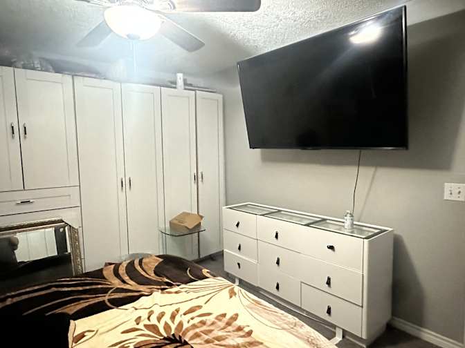Moy's room
