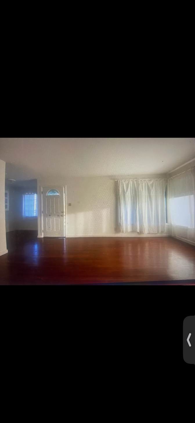 Kanissia Davis's room