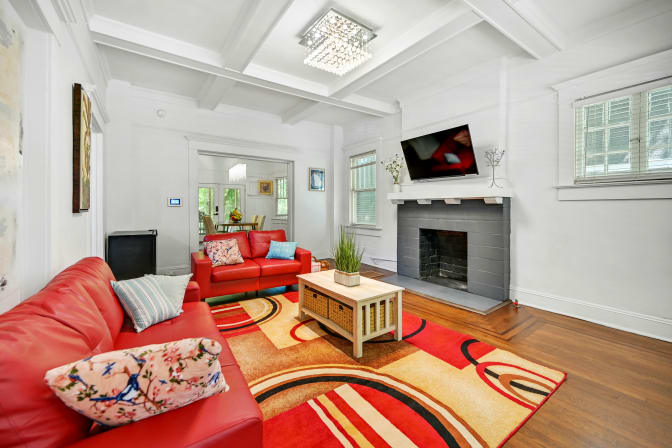 CL&C Property Management and Consulting's room