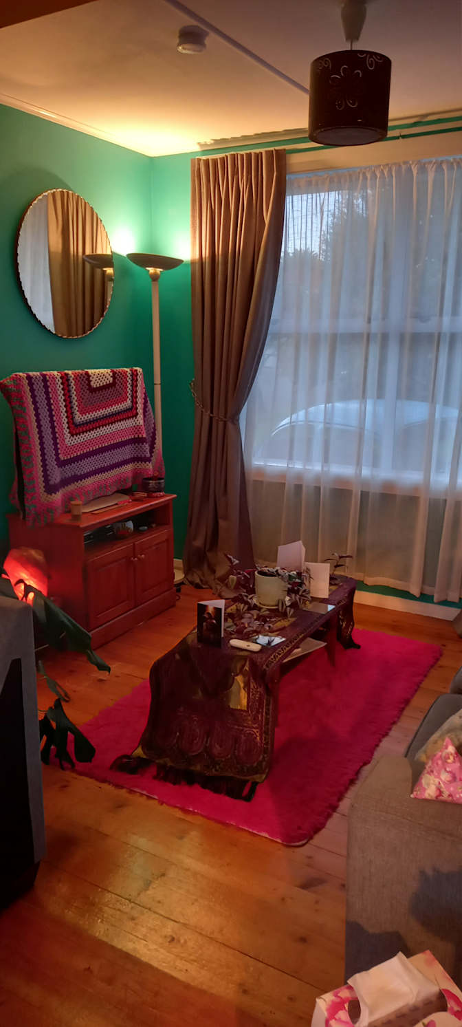 Sarcha's room