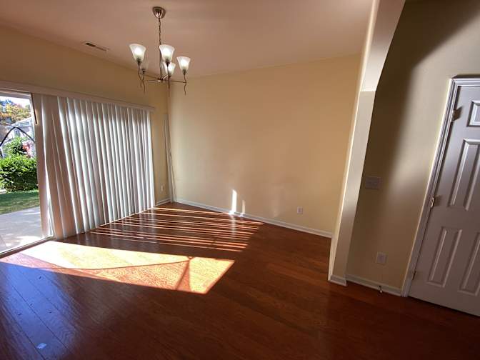 Alcove Rooms's room