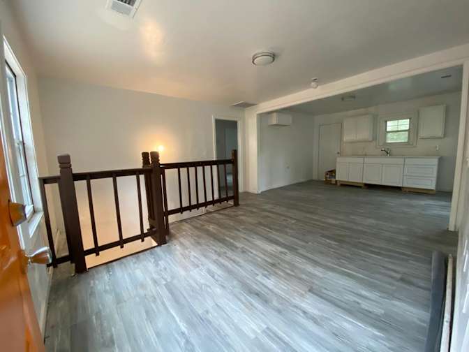 Alcove Rooms's room