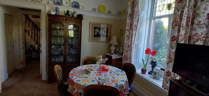 Sandro's room
